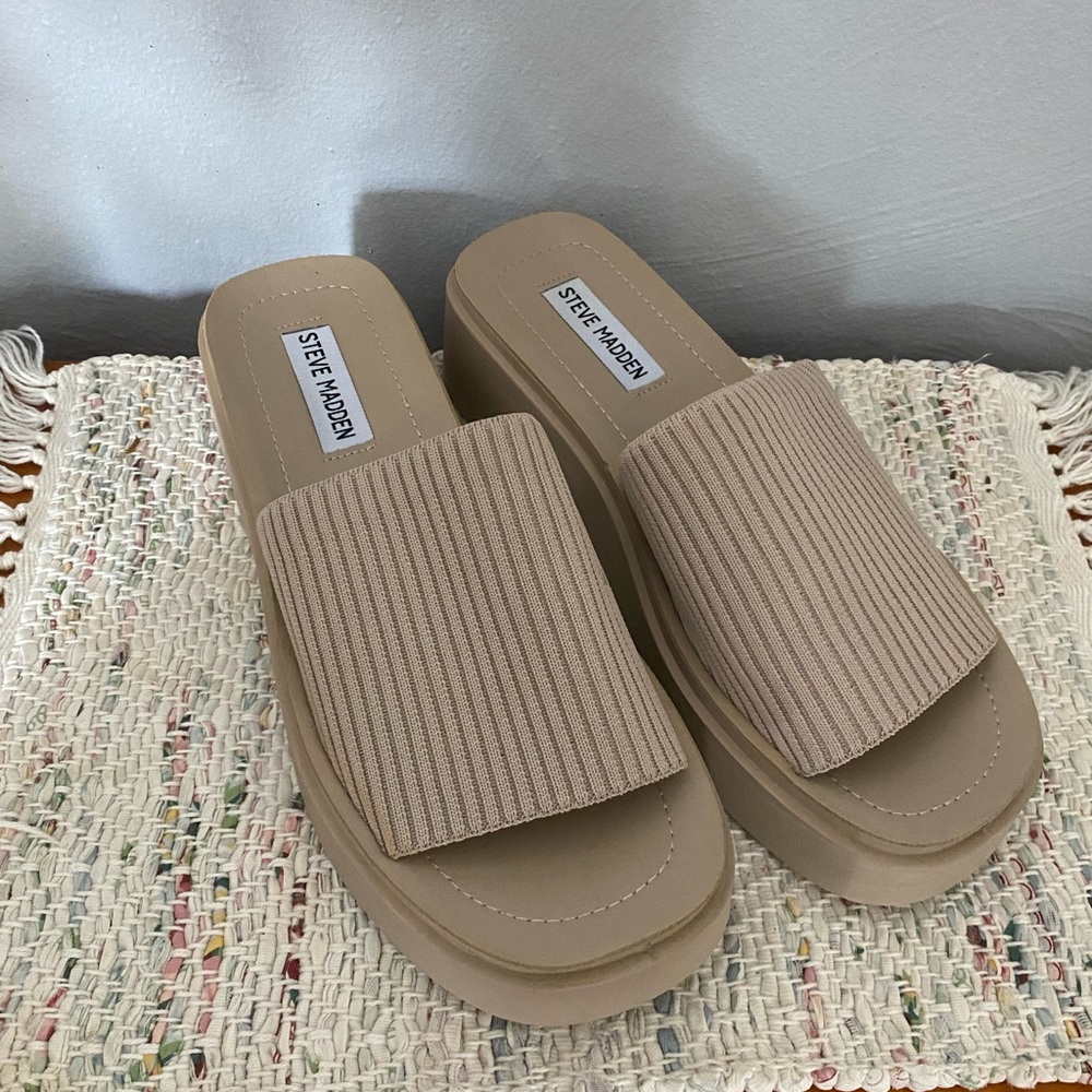 Steve Madden Balanced Knit Platform Sandal
